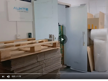The video takes you to AUKTE Guangzhou used laptop warehouse